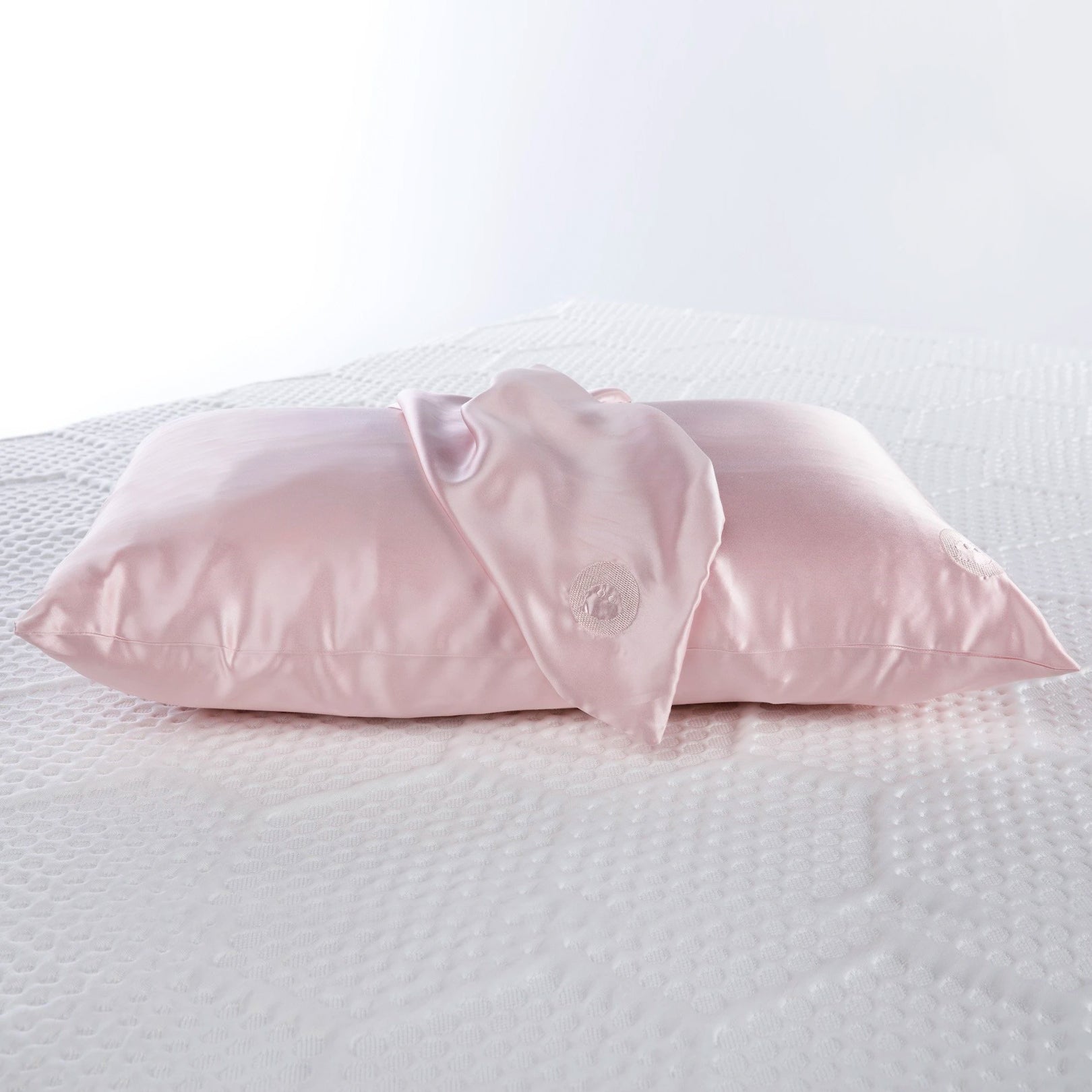 GhostBed Silk Pillowcase 100% Mulberry Silk GhostBed® Canada